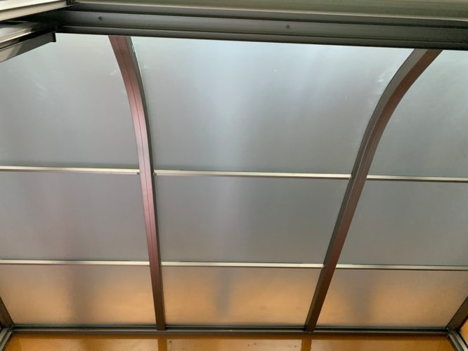 熱線遮断ポリカ屋根